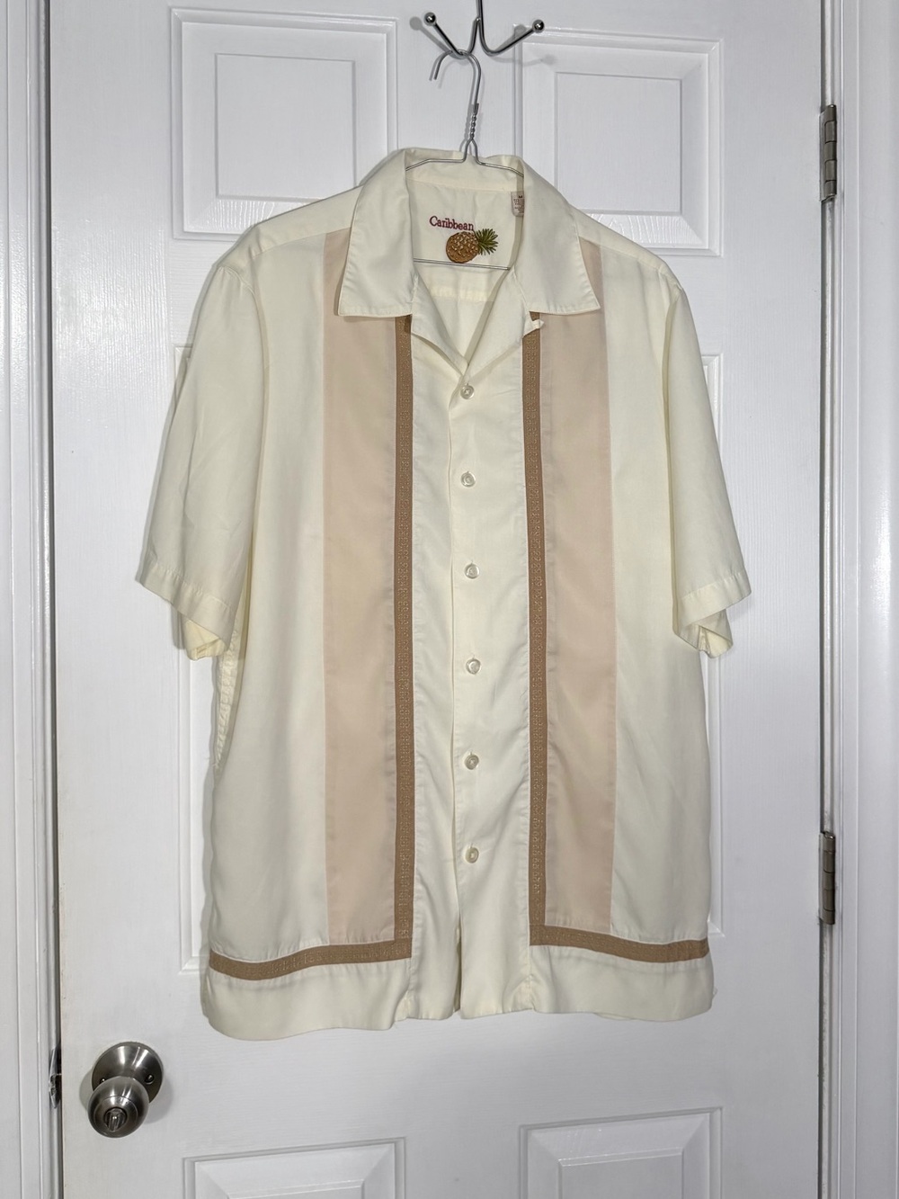 Caribbean Resort Wear Cream and Tan Camp Shirt Vacation Button Up Size M